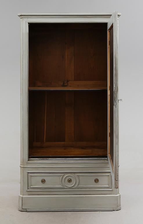 KLÄDSKÅP, tidigt 1900-tal.