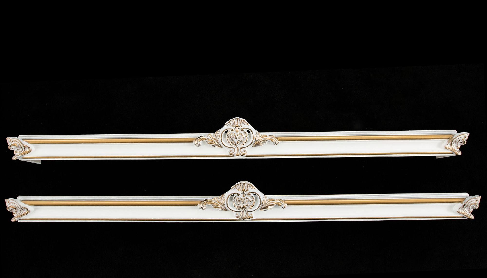 KORNISCHER, ett par, rokokostil, 1900-talets andra kvartal.