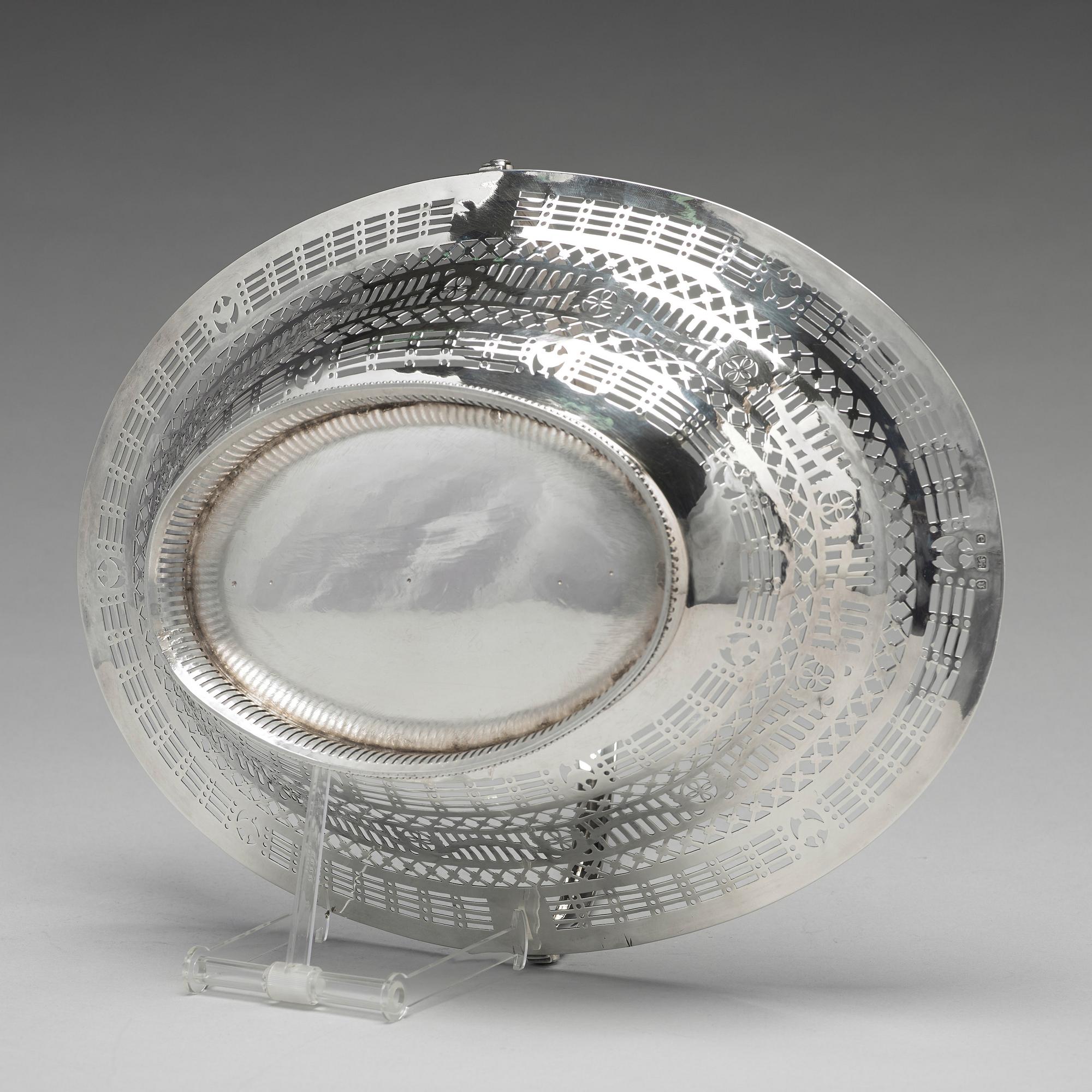 Brödkorg, silver, London 1780. George III.