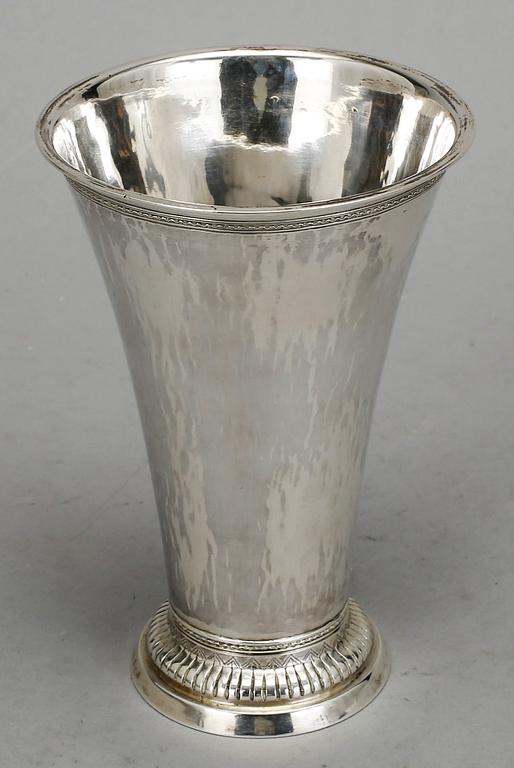 BÄGARE, silver, gustaviansk. Oidentifierad mästare, Örebro, 1700-talets slut. Vikt ca 261 gram.