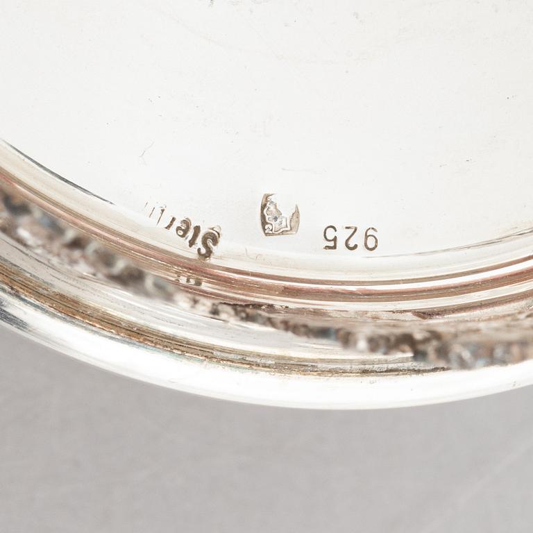 Coasters/flaskunderlägg, ett par, sterlingsilver, 1900-tal.