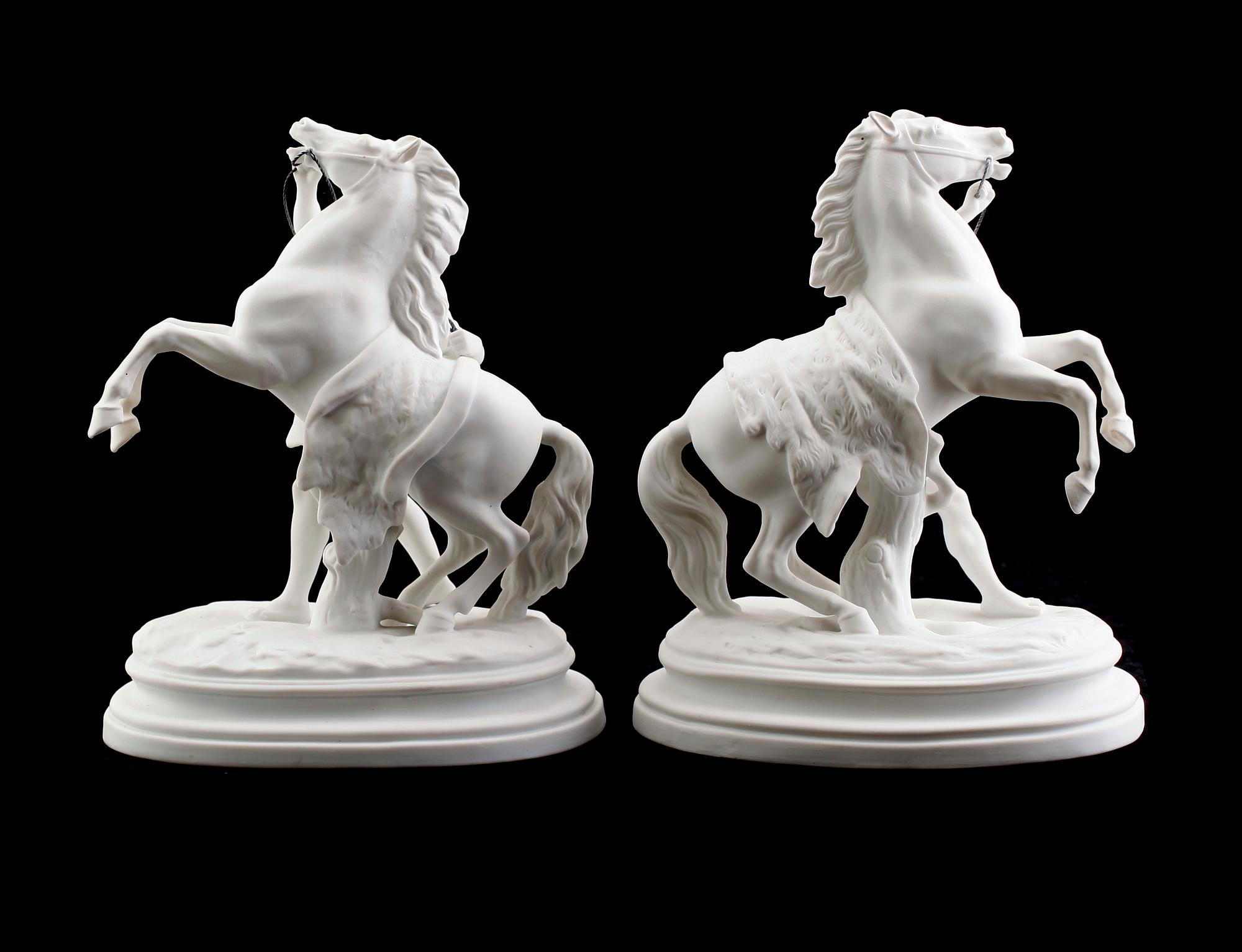FIGURGRUPPER, 1 par, parian, Marlyhästarna, 1900-talets första hälft.