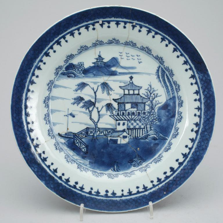 TALLRIKAR, 4 st, porslin, Kina, Qianlong (1736-35).