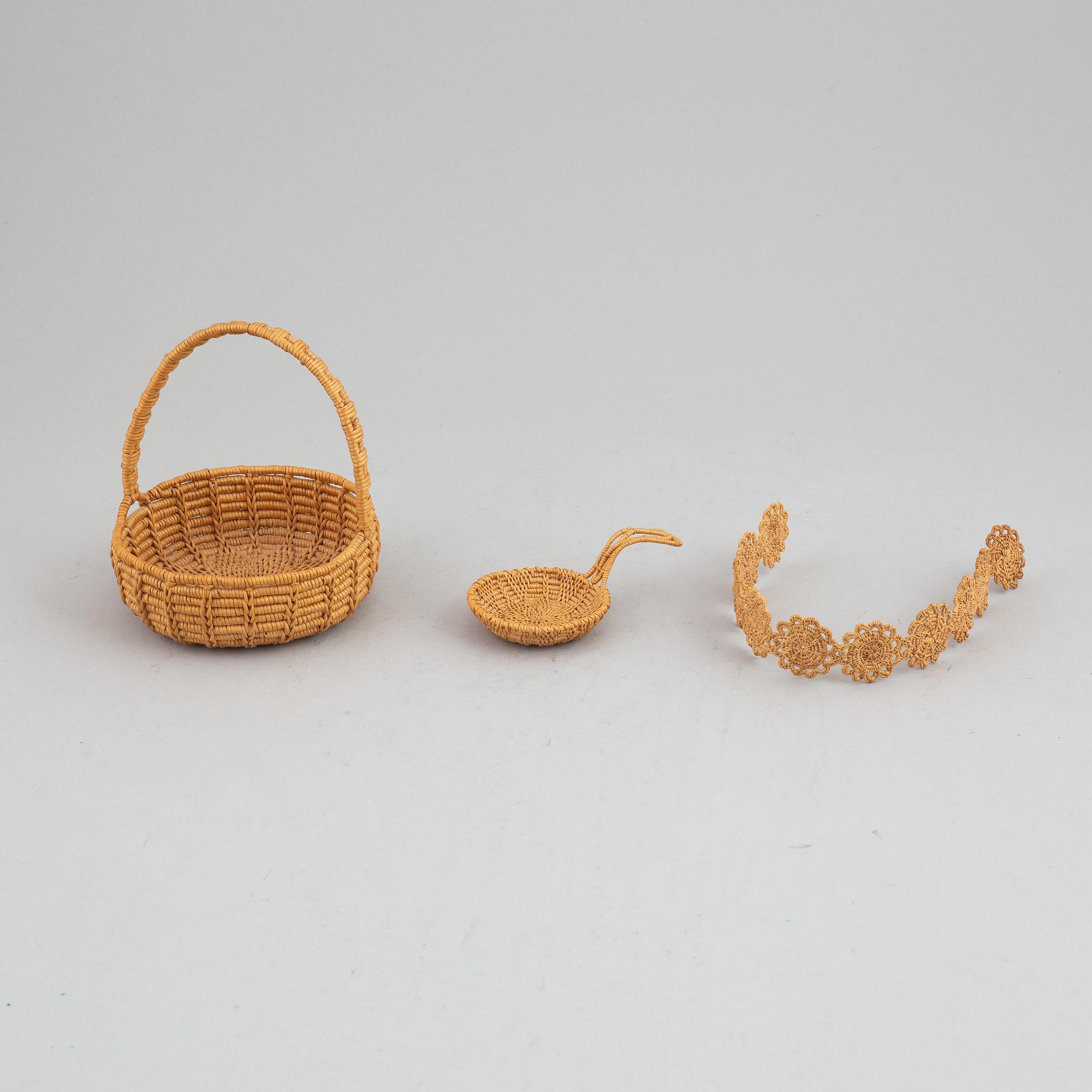 Three Sami root items.