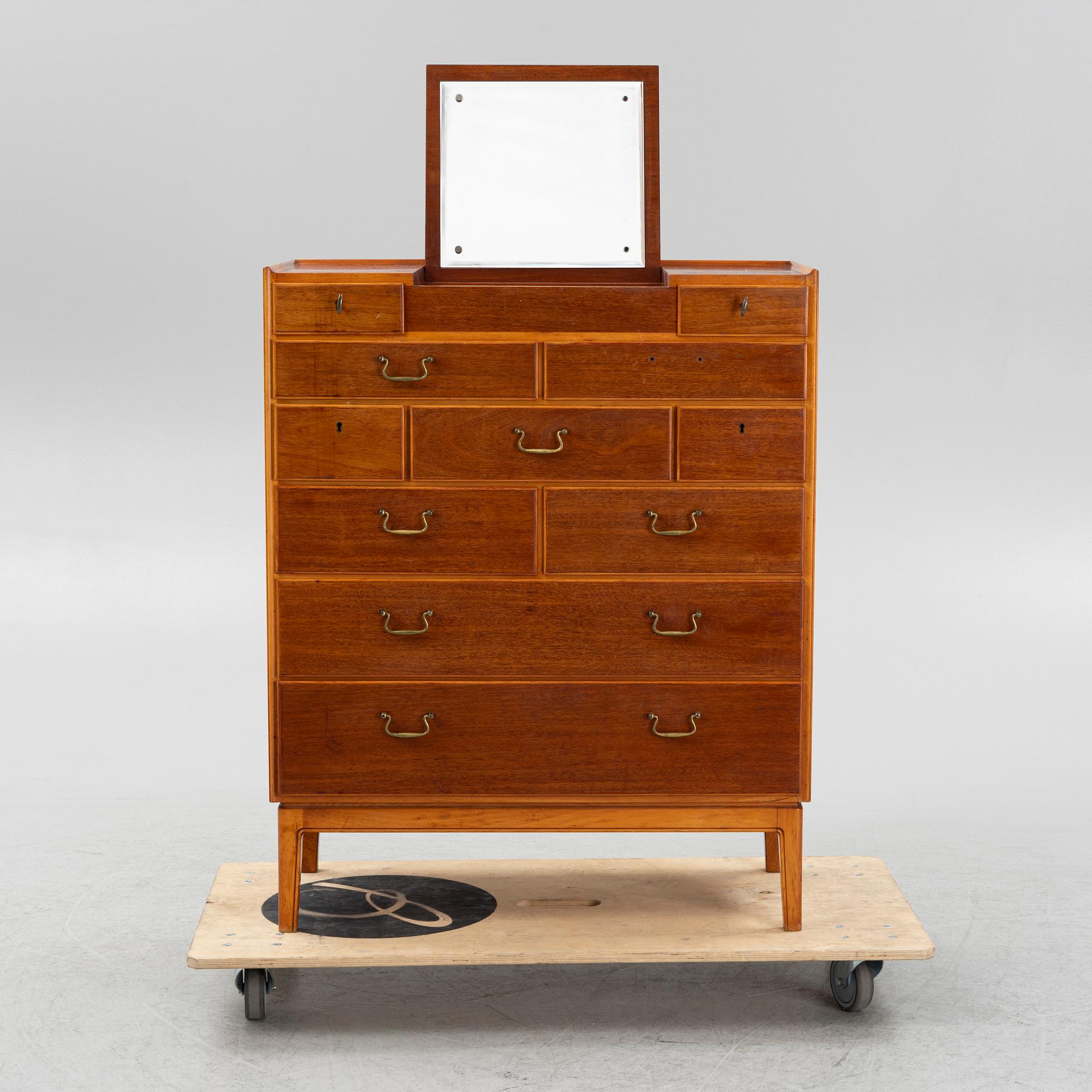 Mirror dresser, 1940s/50s.