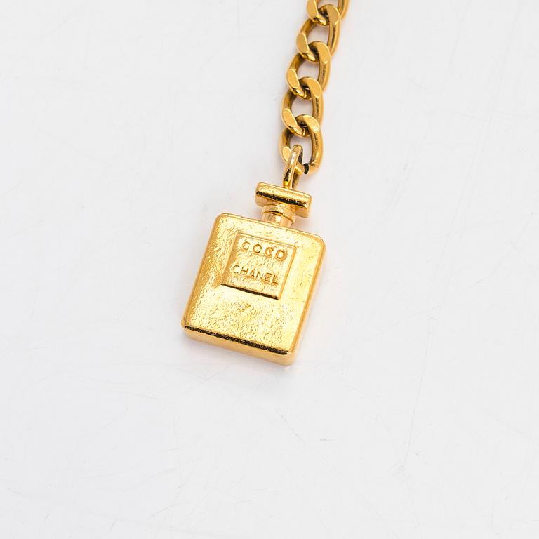 Chanel, a 1980's chain belt.