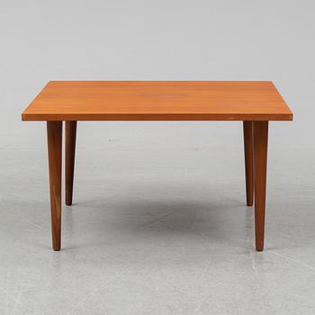 HALDOR VIK & INGMAR RELLING, a daybed and a coffee table from the 'Svane'-series, Ekornes, Norway, 1970's.