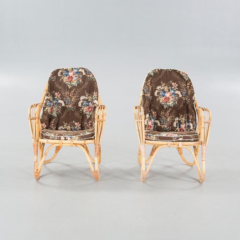 FÅTÖLJER, ett par, 1900-talets tredje kvartal.