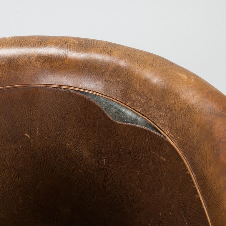 Arttu Brummer, a late 1920's armchair for Juho Konttinen Oy.