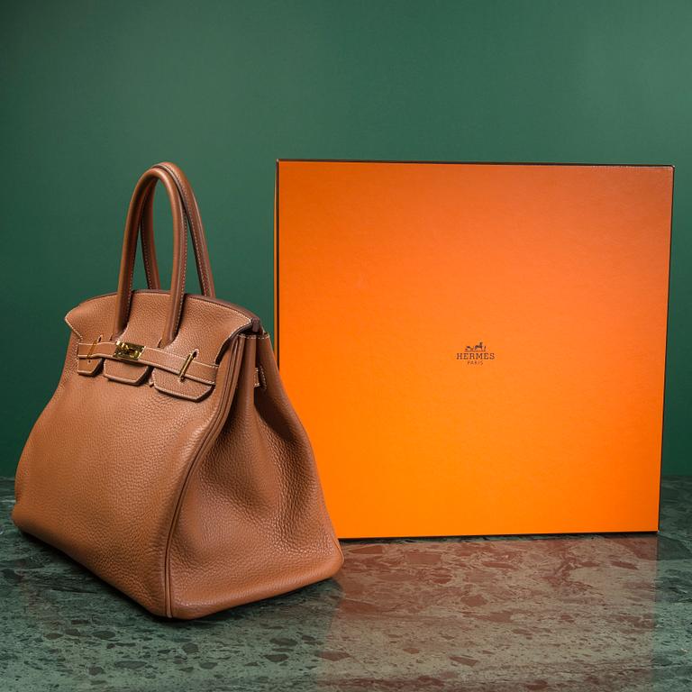 A bag "Birkin 35", by Hermès.