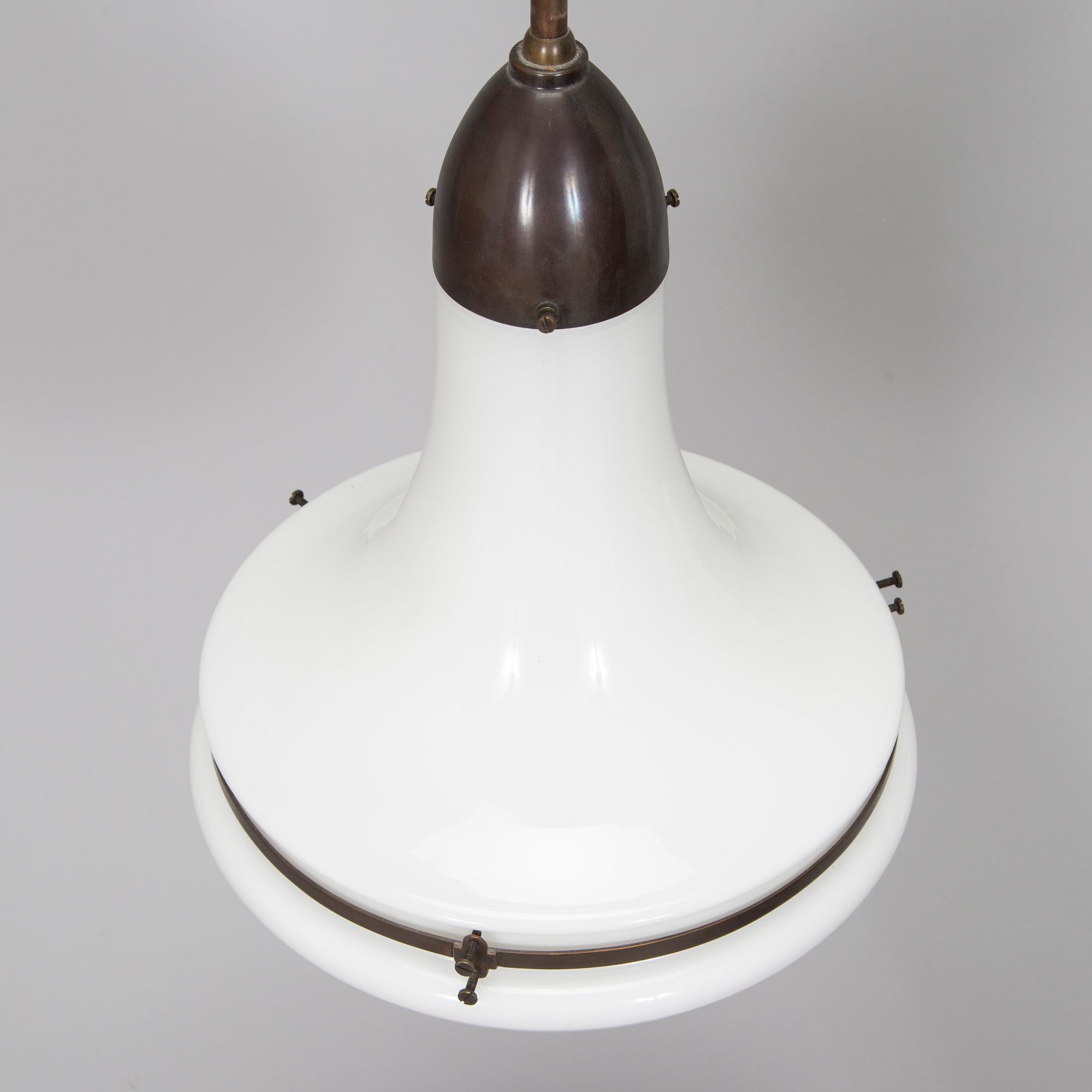 Peter Behrens, taklampa, "Luzette".