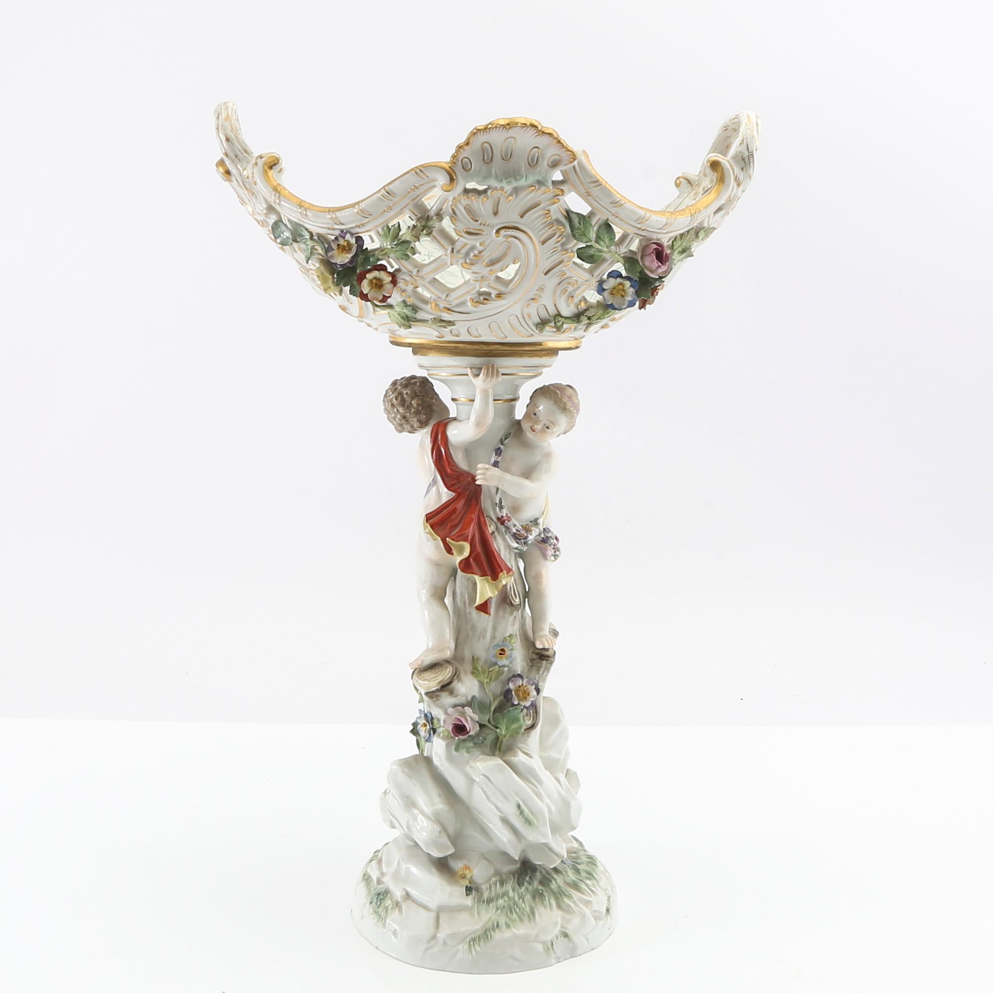 Skål på fot Meissen Rokoko-stil omkring 1900 porslin.