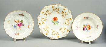 KAFFEKANNA, TALLRIKAR, 3 st och TEDOSA, porslin, Meissen, 1800/1900-tal.