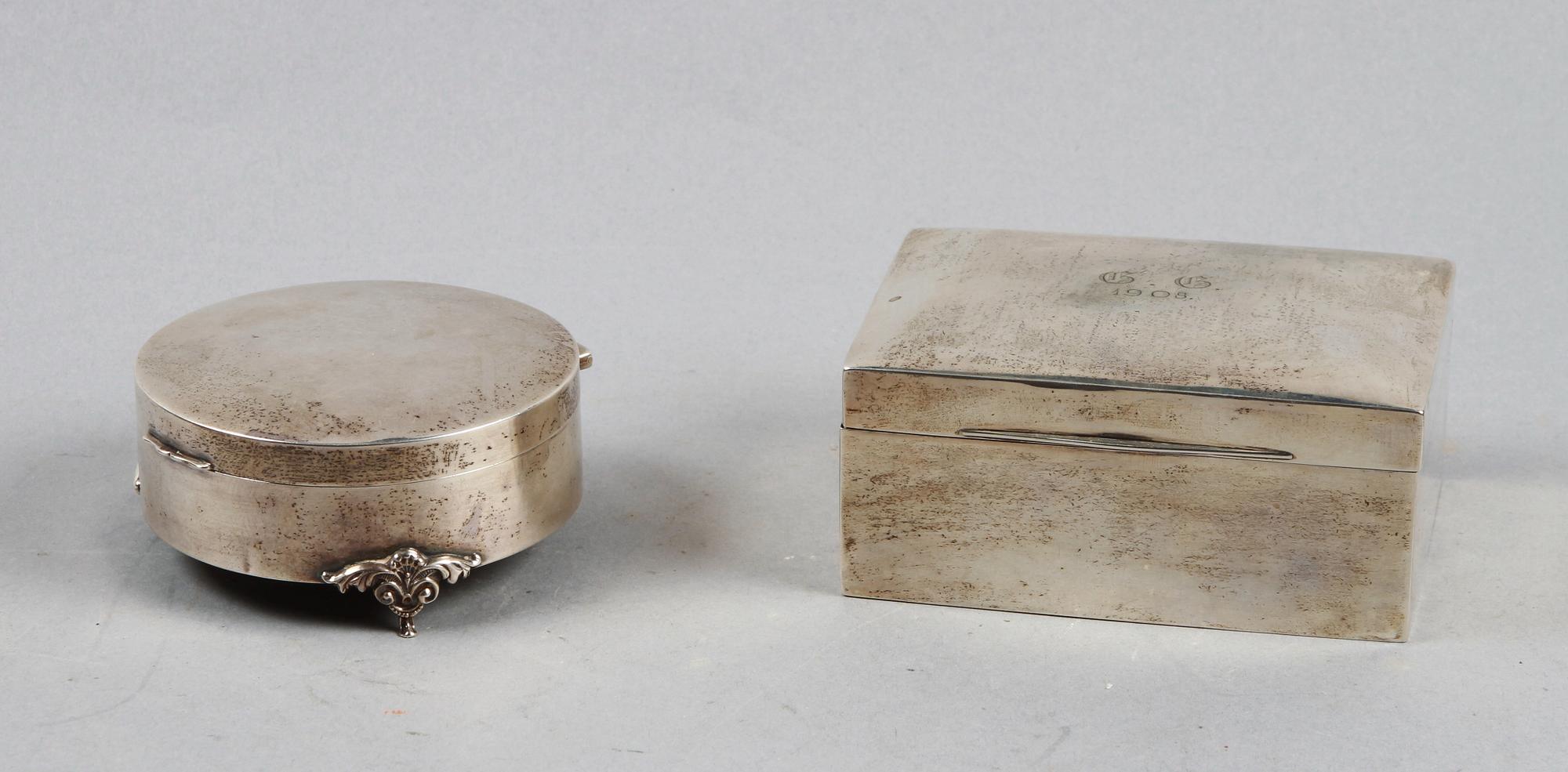 CIGARETTSKRIN SAMT DOSA, silver, Birmingham 1905 resp 1913.