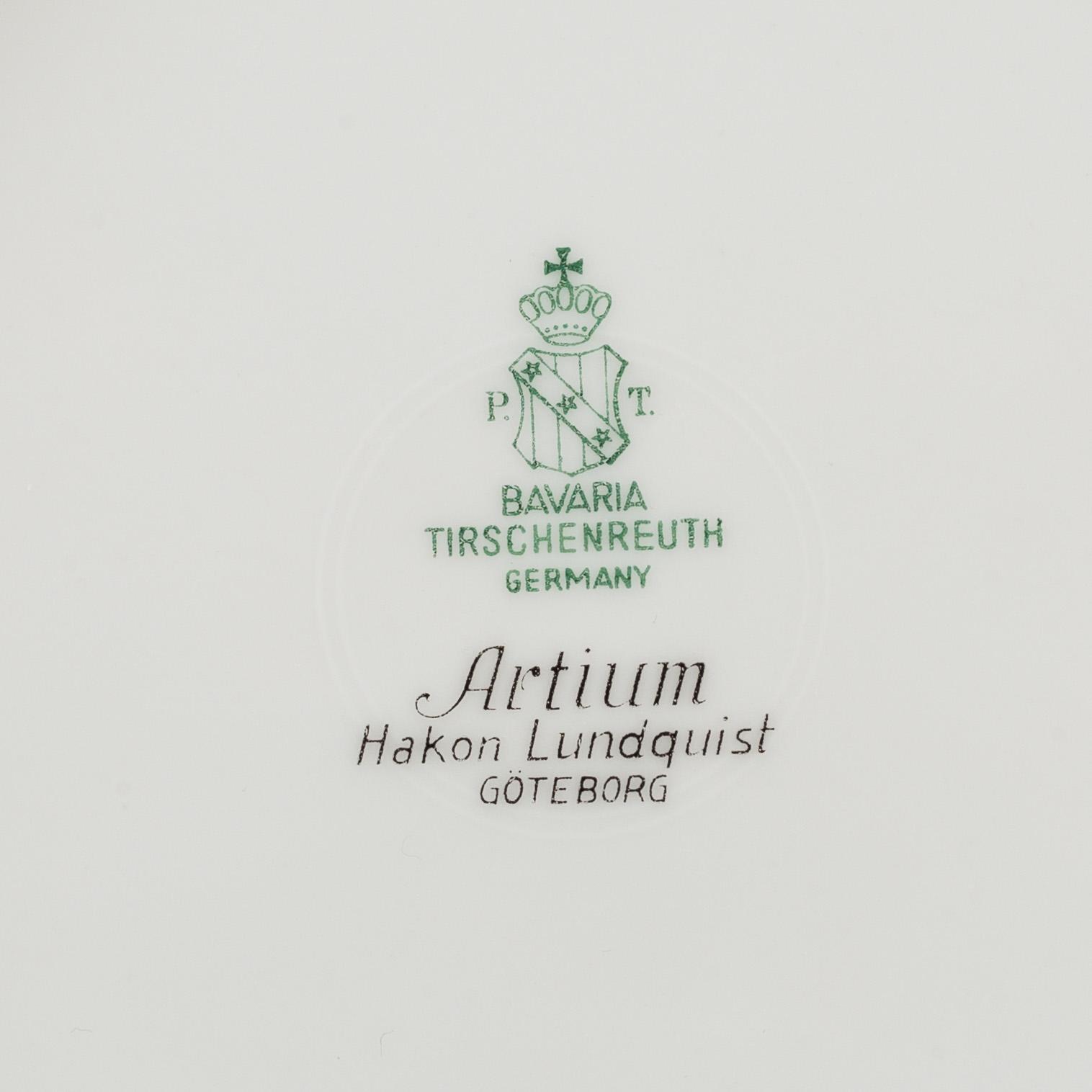 A part dinner service, Bavaria, Tirschenreuth, mid 20th century (55 pieces).