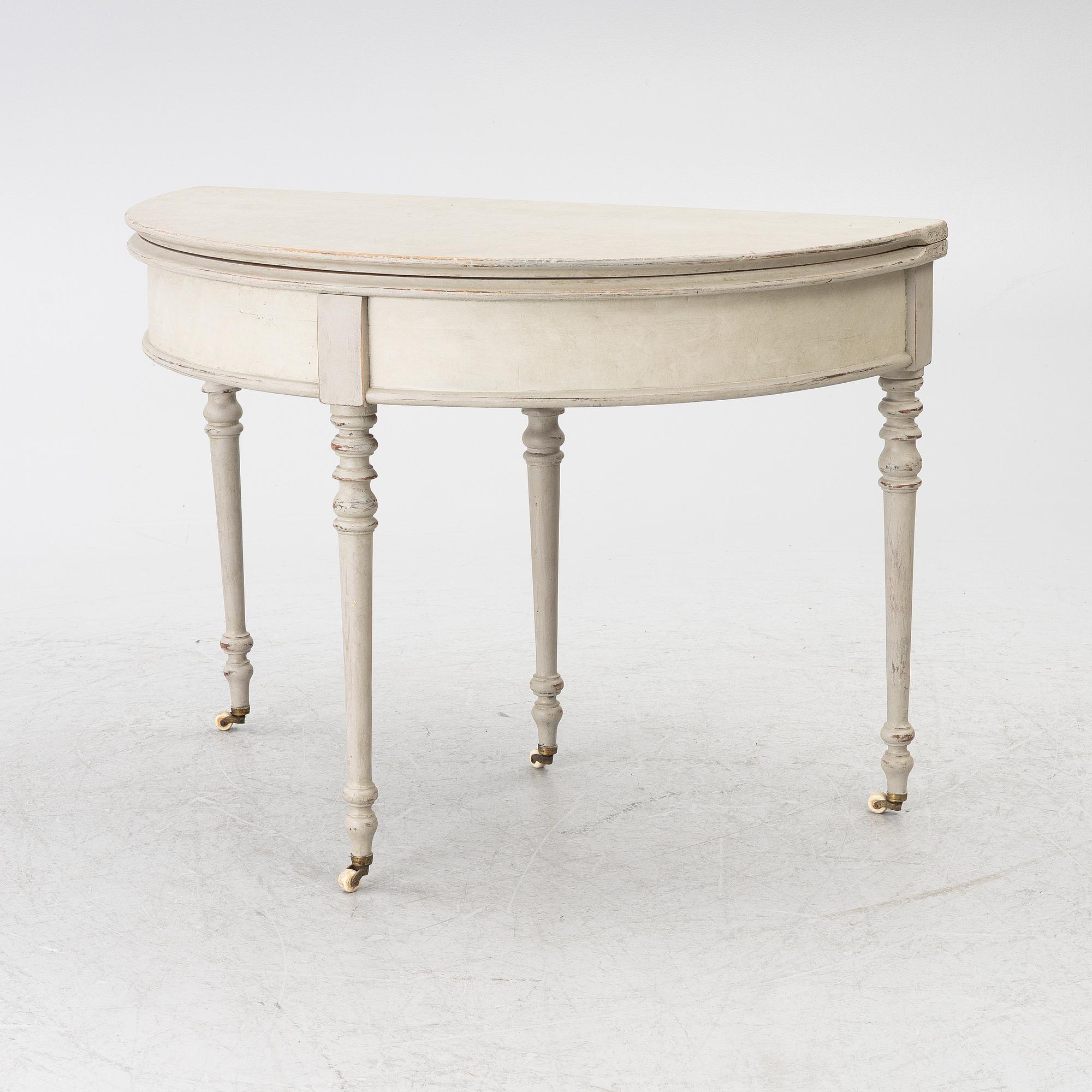 Table, 19th century.