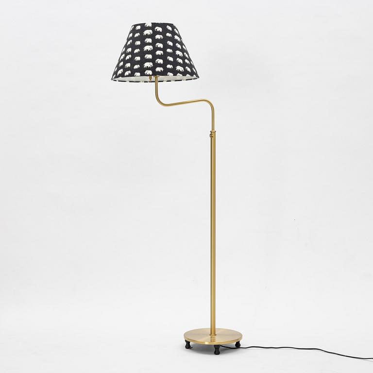 Josef Frank, floor lamp, model 2568/"lilla kamelen", Firma Svenskt Tenn, 2012.