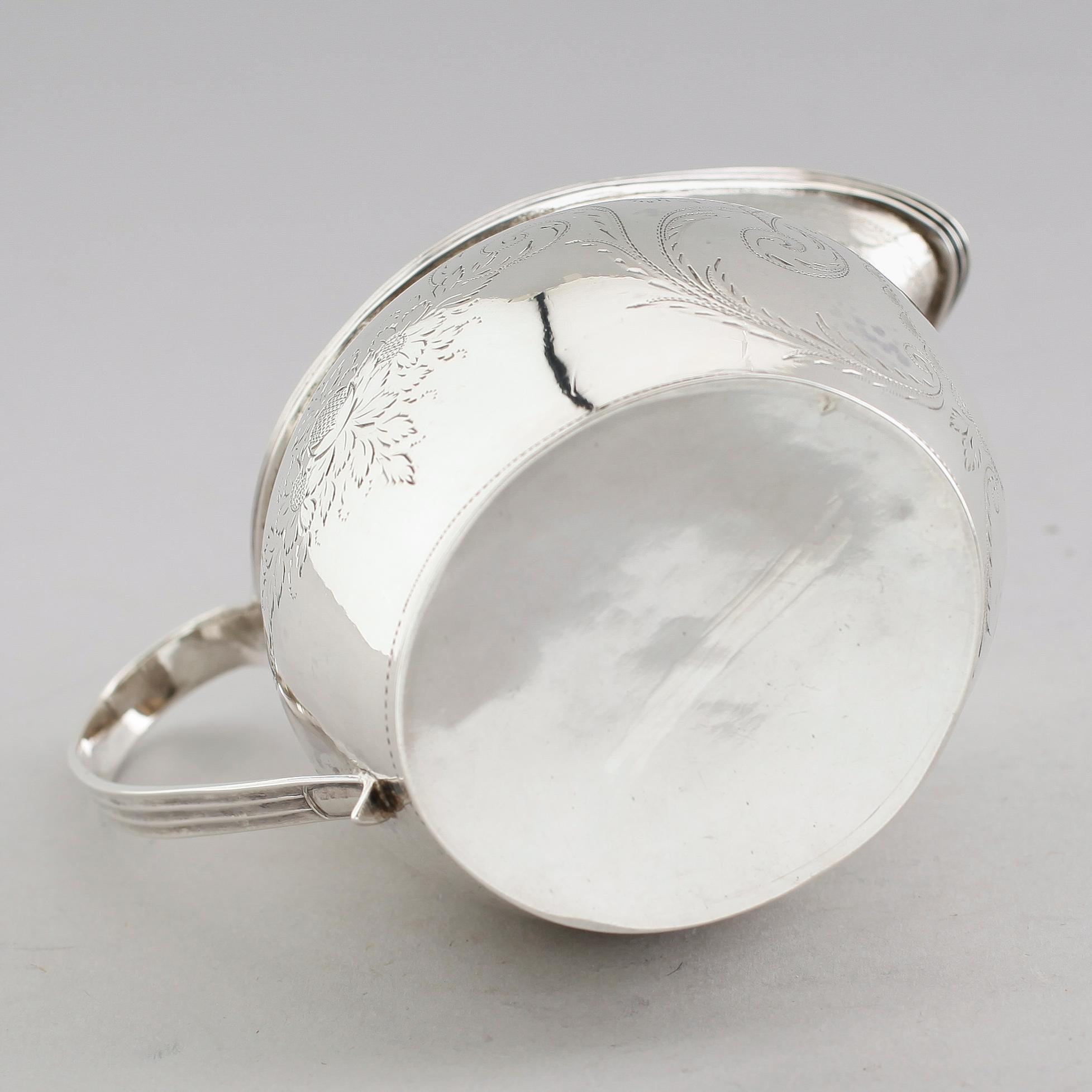 GRÄDDKANNA, silver, London 1807. Vikt ca 123 gram.