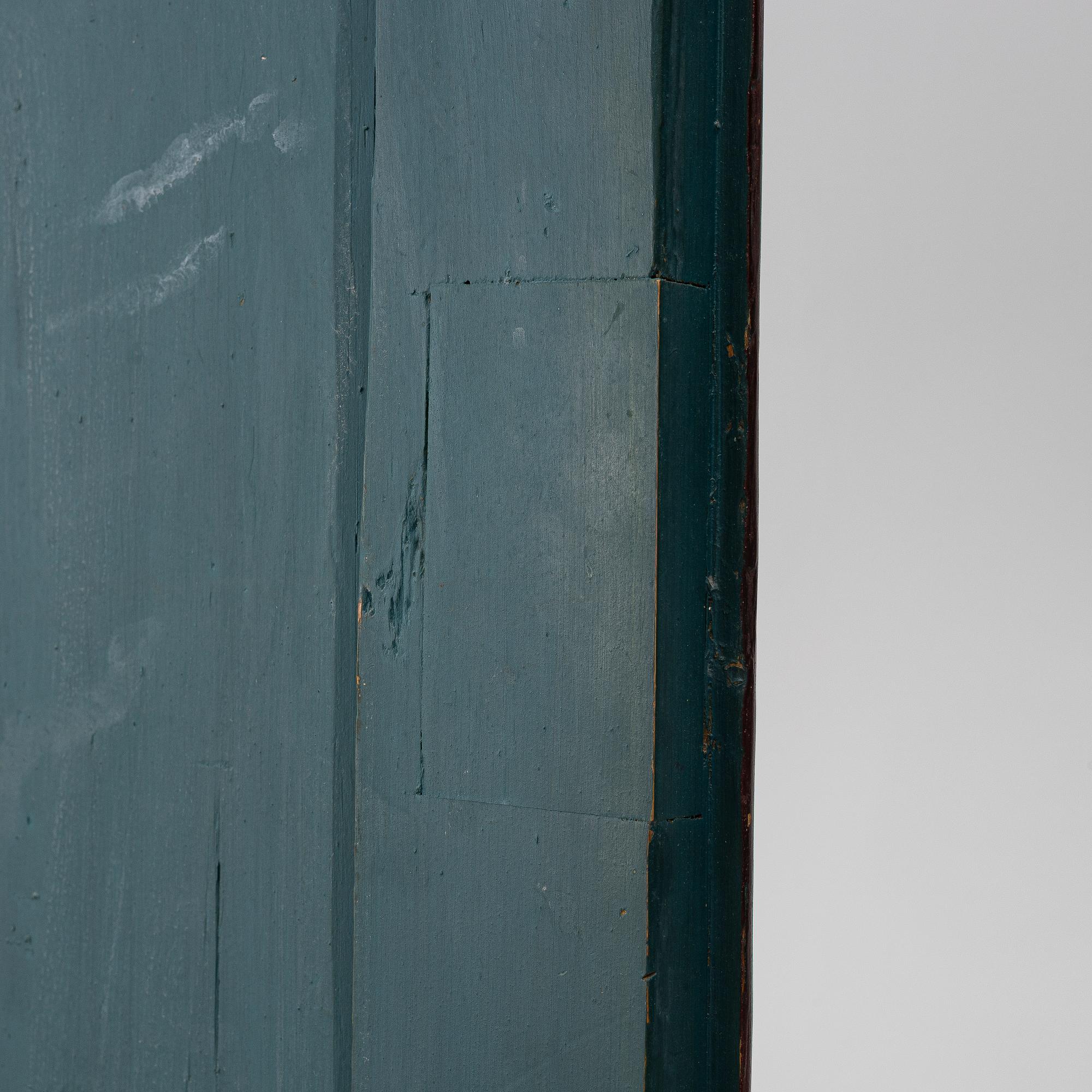 A cabinet, 18th Century.