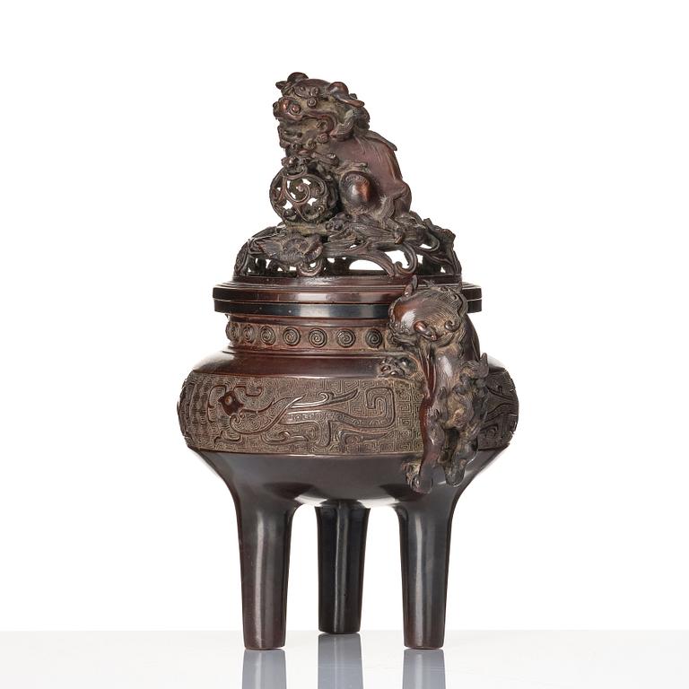 A Japanese insence burner with cover and liner, 19th Century.