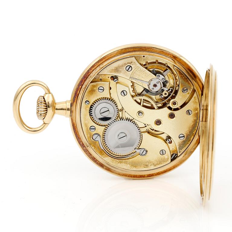 KUNGLIGT GÅVOUR, guld 18K, 1900-talets första hälft. Vikt tot ca 77 gram.