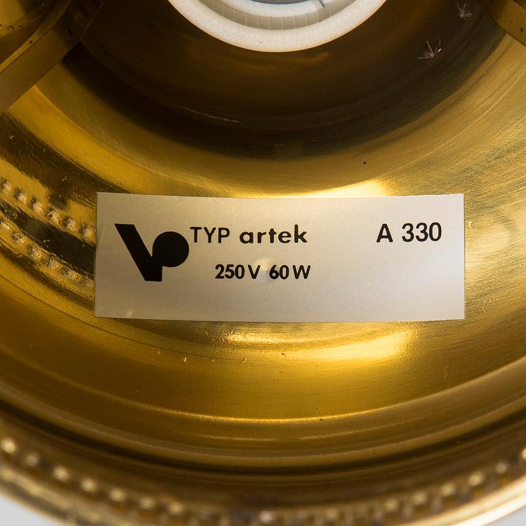 Alvar Aalto, taklampa, A 330, "Guldklocka", Valaisinpaja Oy Finland.