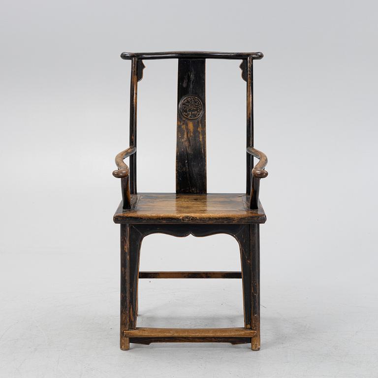 A hardwood chair, China, early 20th century.