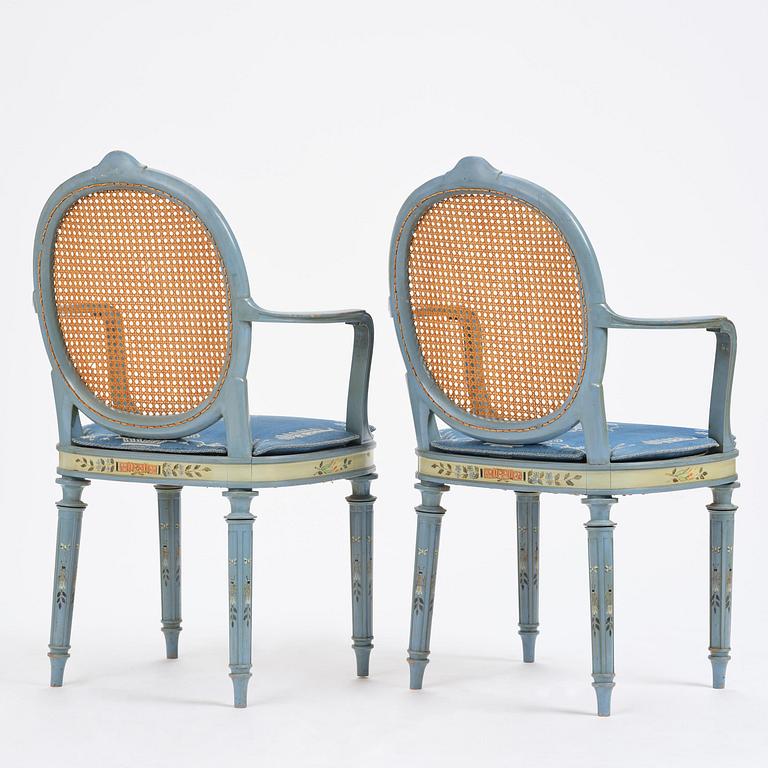 Carl Malmsten, a pair of Swedish Grace chairs, cabinetmaker Albin Johansson, Stockholm, for Villa Kvikkjokk, 1927.