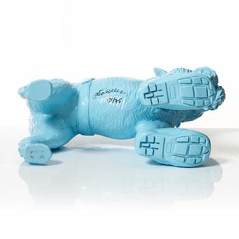 William Sweetlove, "Cloned Griffon Bruxellois with pet bottle" (Blue).