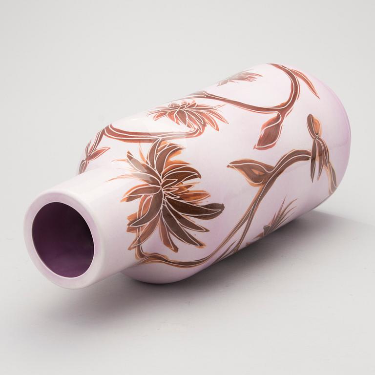 HEINI RIITAHUHTA, maljakko, posliinia, signeerattu Heini Riitahuhta 2005.