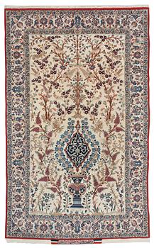 446. Seirafian, A RUG. An old Esfahan Seirafian. 175 x 105 cm.