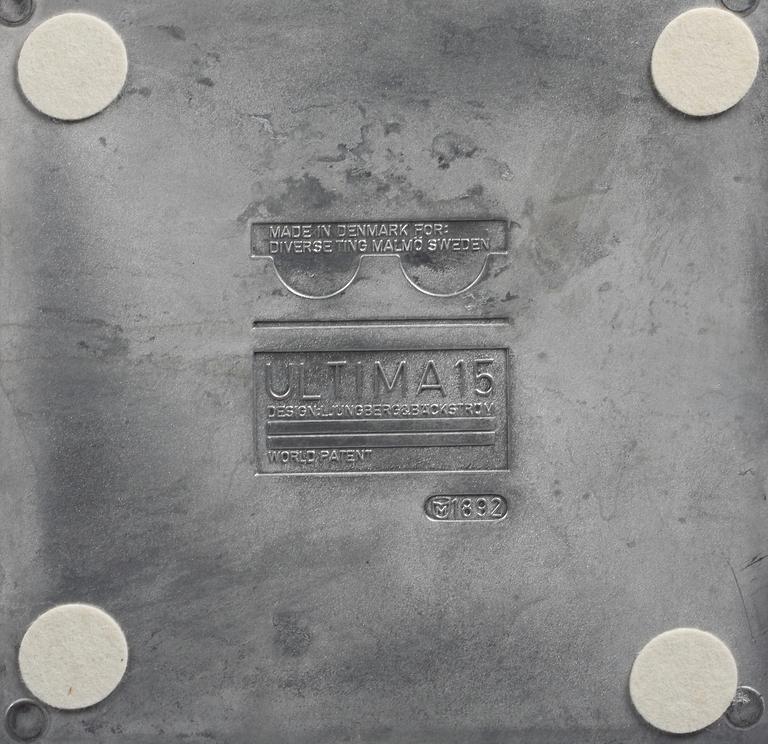 ASKKOPPAR, 2 st metall, "Ultima", Design: B. Ljungberg & H. Bäckström.
