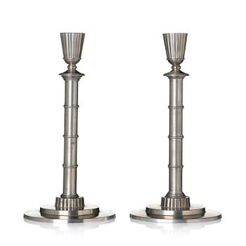 173. Erik Fleming, a pair of pewter candlesticks, Norrahammars Tenn, 1930.