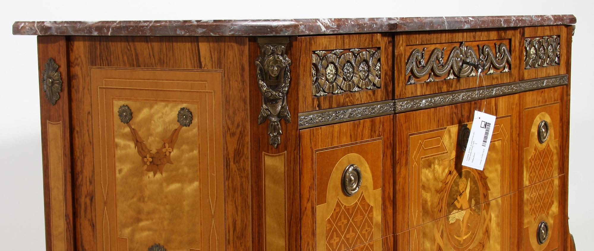 BYRÅ, gustaviansk stil, 1900-talets första hälft.