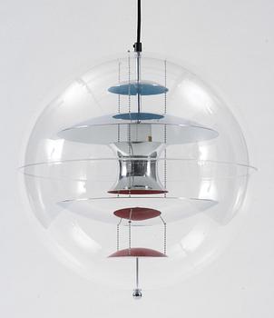 TAKLAMPA. "VP-Globe", Verner Panton, Verpa, Danmark. Höjd ca 50 cm, exklusive montering.