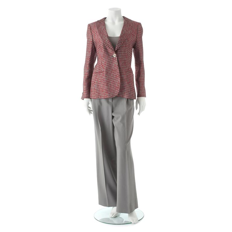 GIORGIO ARMANI, a three-piece suit consisting of jacket, pants and topp.