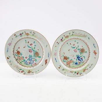 Plates, 5 pcs. China, Qianlong period (1736-95), porcelain.