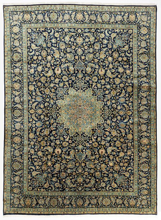 A carpet, Kashan, ca 479 x 345 cm.