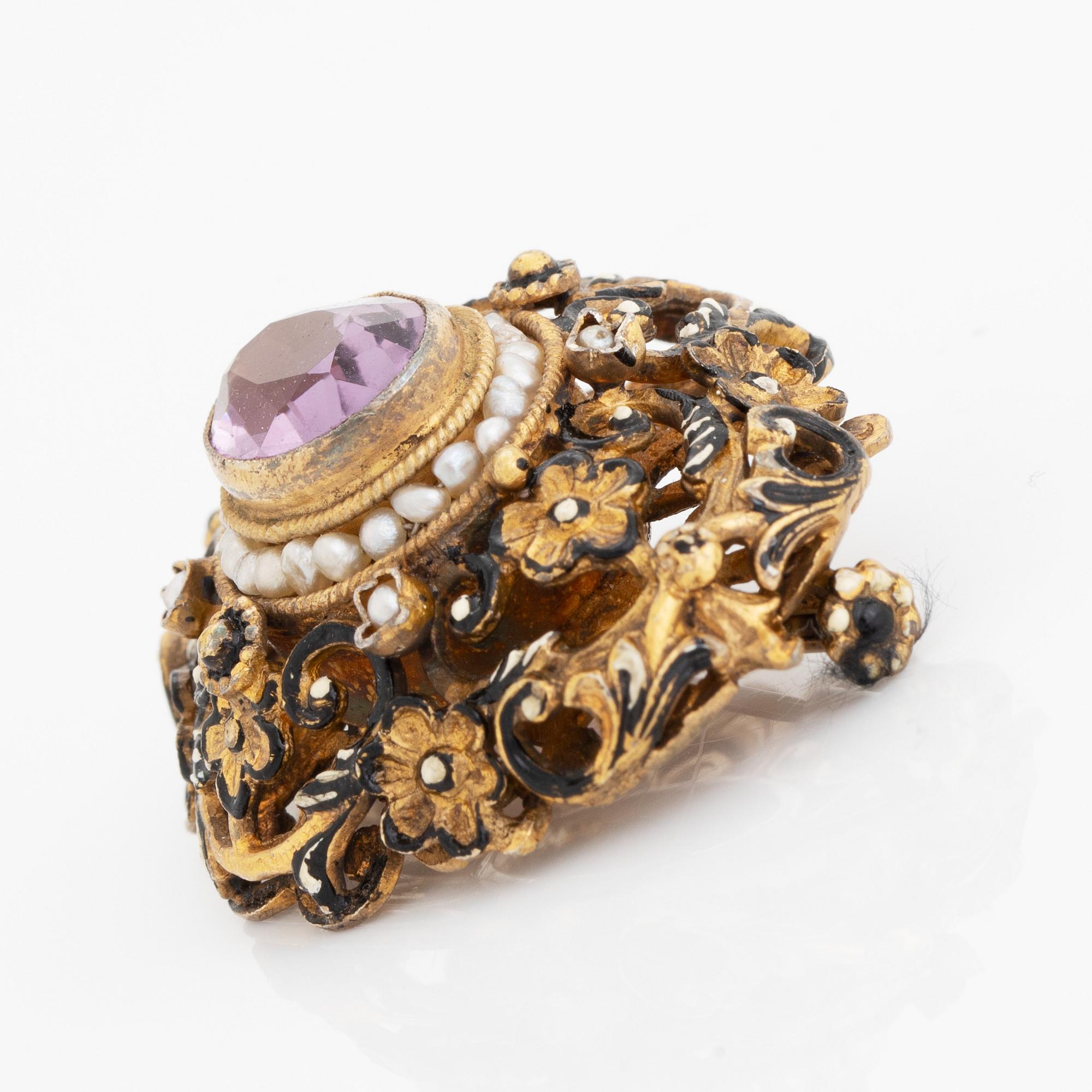 Amethyst and seed pearl brooch.