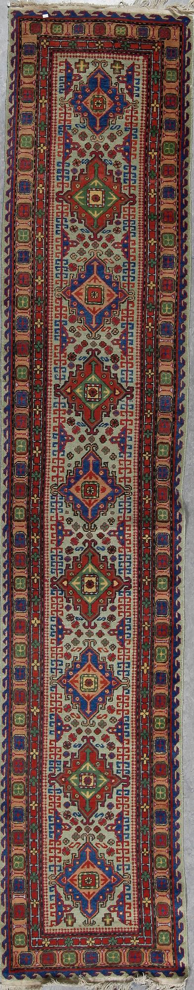 GALLERIMATTA, orientalisk, ca 358x70 cm.