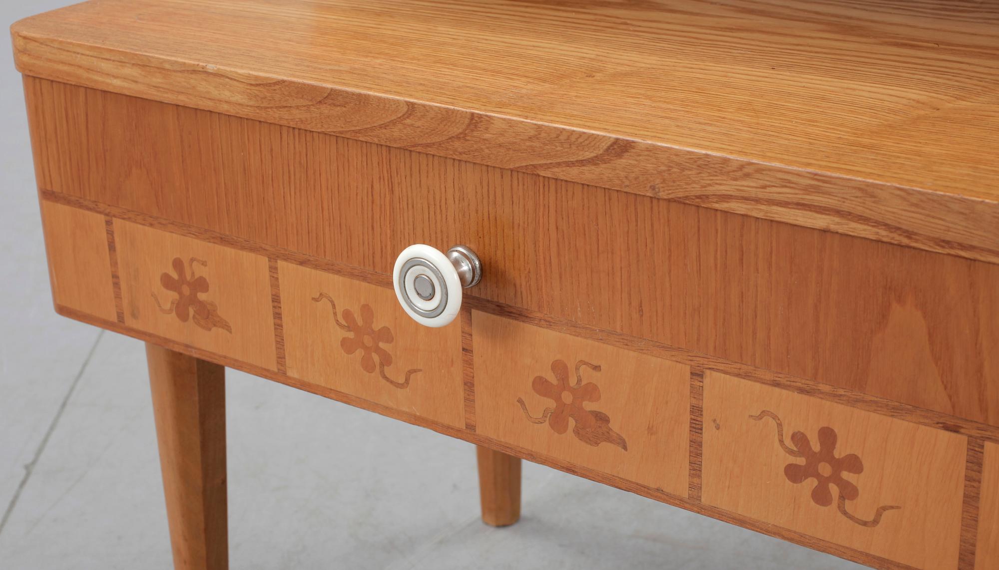 SÄNGBORD, ett par, 1950-tal.