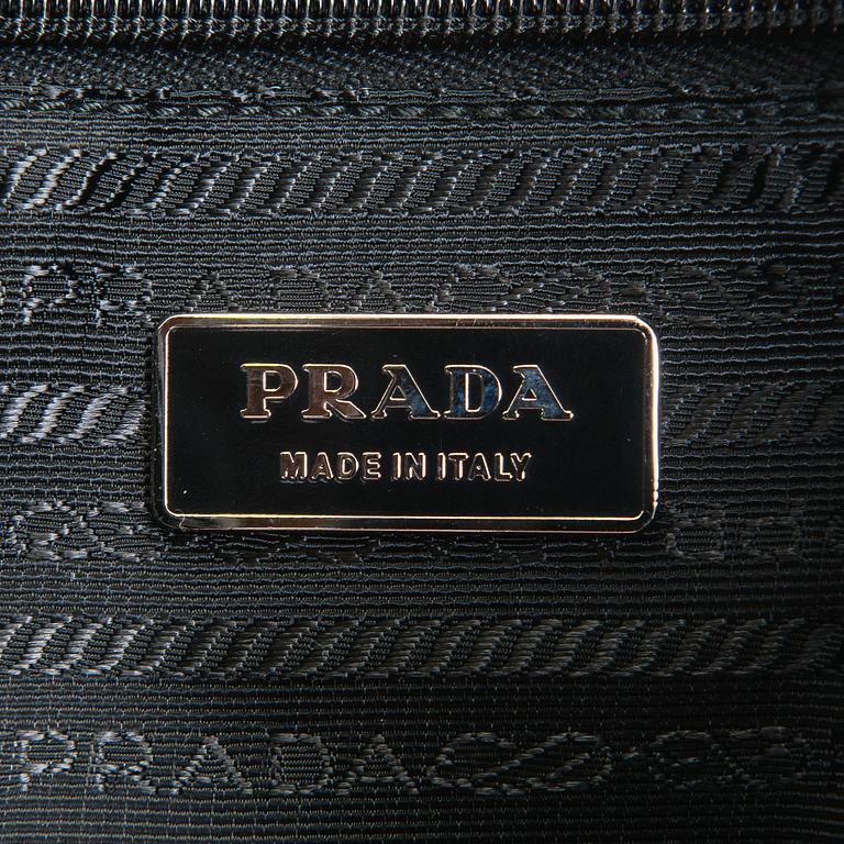 Prada, laukku.