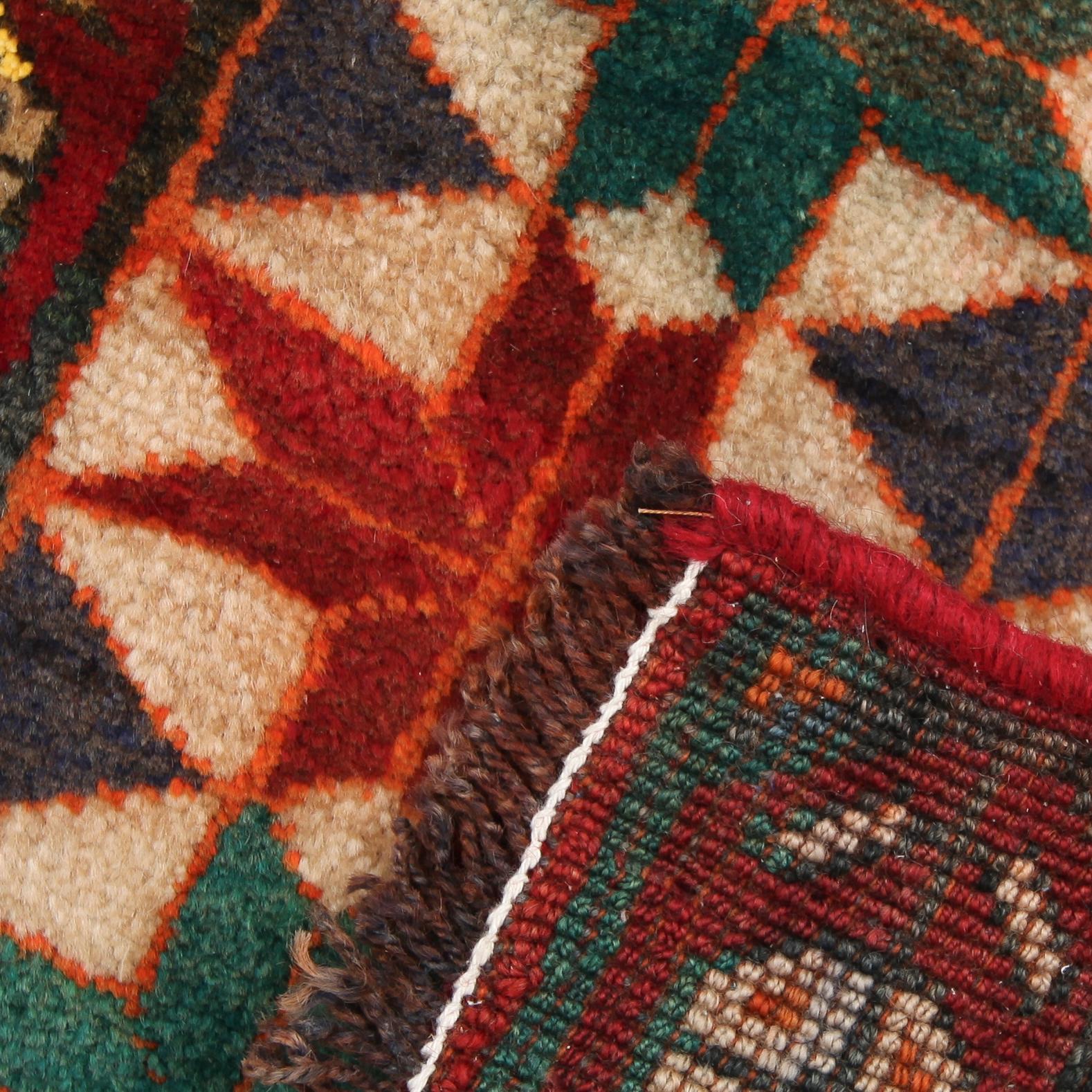 MATTA, orientalisk. Ca 55 x 50 cm.