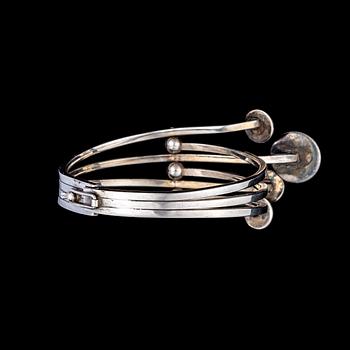 MIRJAM SALMINEN, A BRACELET, sterling silver, cabouchon cut sard, Kaunis Koru 1971.