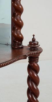 HÖRNETAGÈRE, nyrokoko, 1800-talets slut.