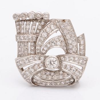 Brosch 18K vitguld/platina briljanter och diamanter8/8 ca 3 ct totalt, ca 3 x 3 cm.