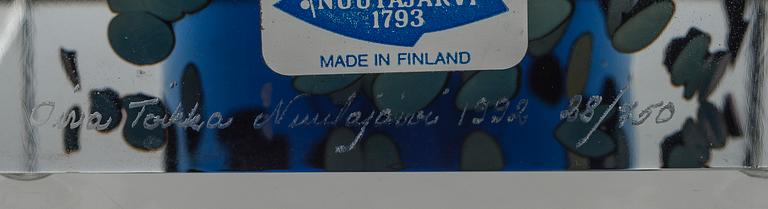 OIVA TOIKKA, SUOMI-75 JUHLAKUUTIO, lasia, signeerattu Oiva Toikka Nuutajärvi 1992 ja numeroitu 28/750.