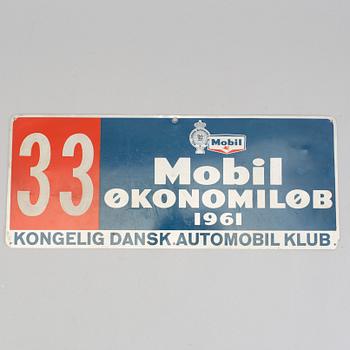 SKYLTAR, målad plåt, 1960-tal.