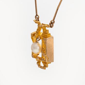 Björn Weckström, necklace, "Magic Pearl", cultured pearl, 14K gold.