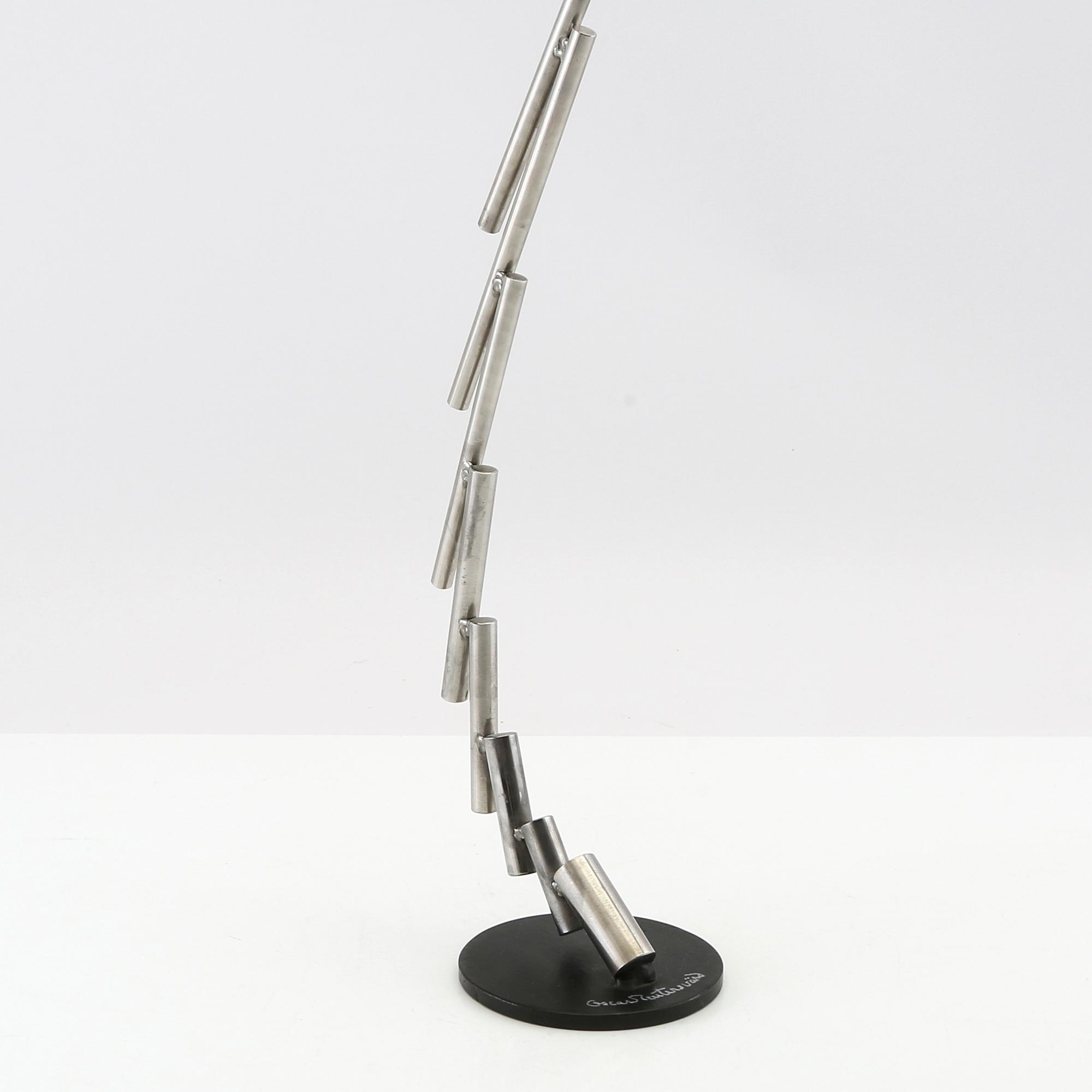 Oscar Reutersvärd, skulptur  signerad.